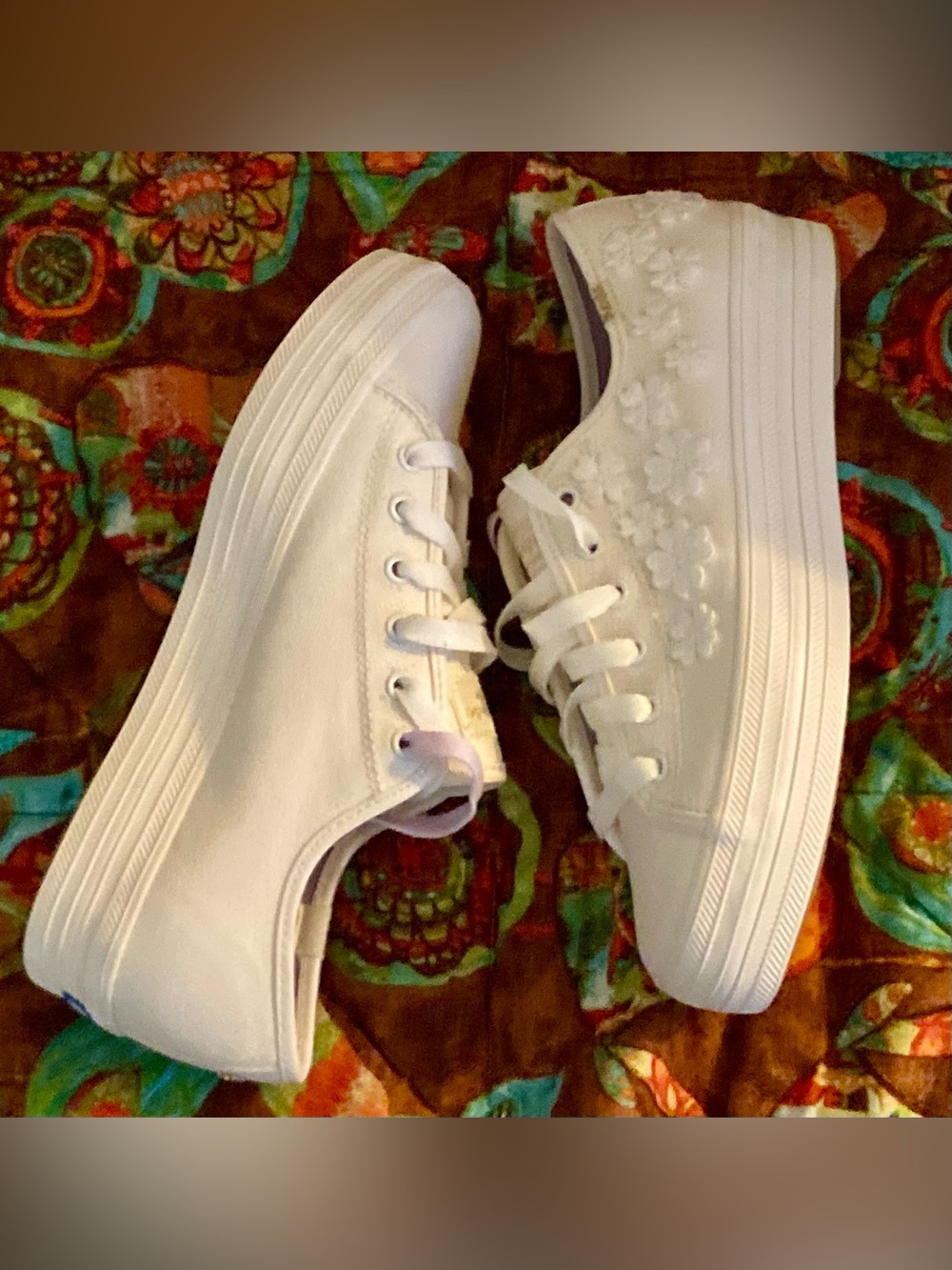 Keds For Kate Spade White Floral Appliqué Canvas Sneakers Women’s Size 7.5